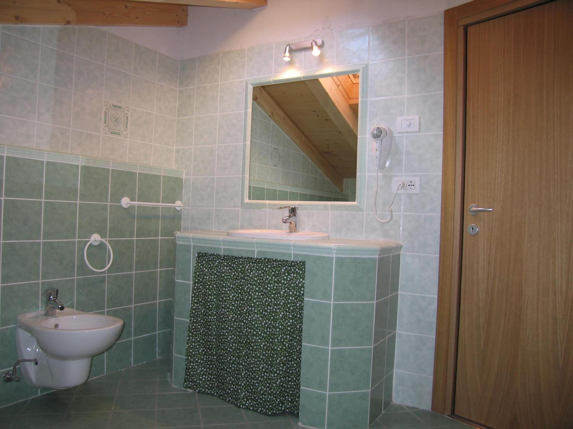 Tiarno di SottoCasa Anitaアパートメント エクステリア 写真
