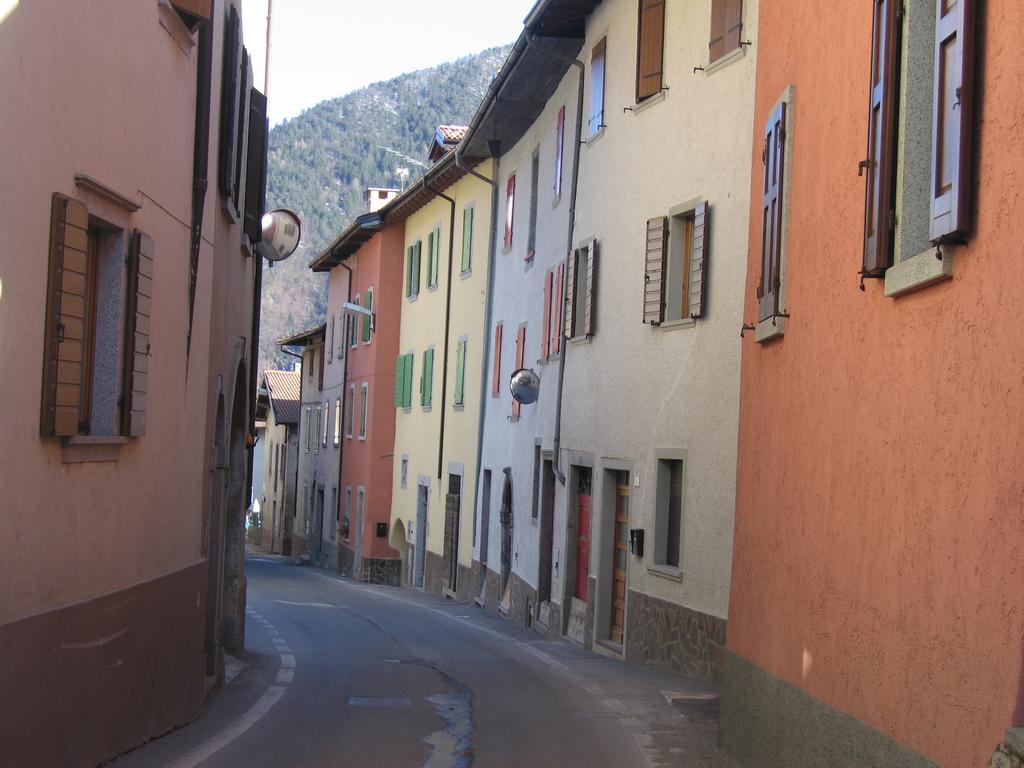 Tiarno di SottoCasa Anitaアパートメント エクステリア 写真